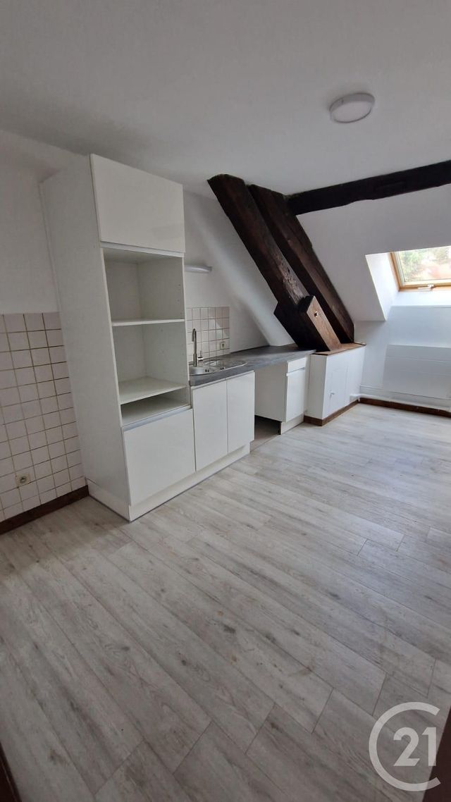 Appartement F4 à louer - 5 pièces - 85.0 m2 - PONTARLIER - 25 - FRANCHE-COMTE - Century 21 Avenir Immobilier