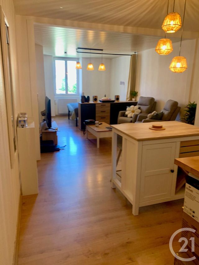 Appartement F1 à louer - 2 pièces - 35.23 m2 - PONTARLIER - 25 - FRANCHE-COMTE - Century 21 Avenir Immobilier