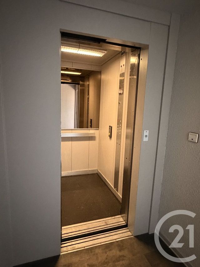 Appartement F1 à vendre - 2 pièces - 24.7 m2 - PONTARLIER - 25 - FRANCHE-COMTE - Century 21 Avenir Immobilier