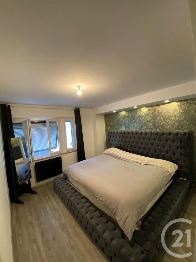 Appartement Duplex à louer - 4 pièces - 105.0 m2 - PONTARLIER - 25 - FRANCHE-COMTE - Century 21 Avenir Immobilier