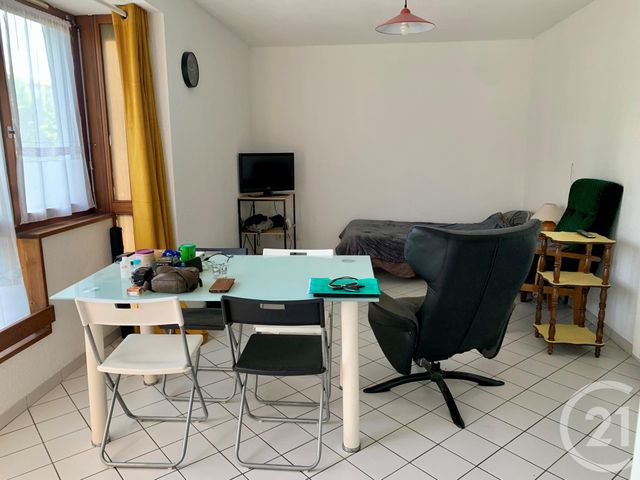 Appartement T1 à louer - 1 pièce - 29.5 m2 - PONTARLIER - 25 - FRANCHE-COMTE - Century 21 Avenir Immobilier
