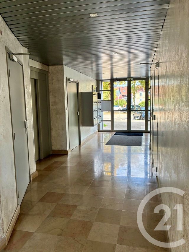 Appartement T1 à louer - 1 pièce - 29.5 m2 - PONTARLIER - 25 - FRANCHE-COMTE - Century 21 Avenir Immobilier