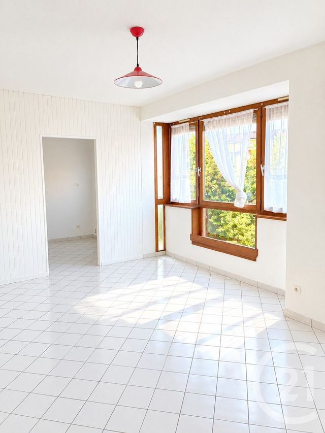 Appartement T1 à louer - 1 pièce - 29.5 m2 - PONTARLIER - 25 - FRANCHE-COMTE - Century 21 Avenir Immobilier