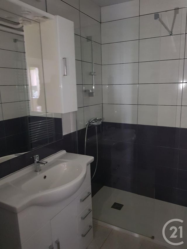 Appartement F3 à louer - 3 pièces - 64.0 m2 - PONTARLIER - 25 - FRANCHE-COMTE - Century 21 Avenir Immobilier