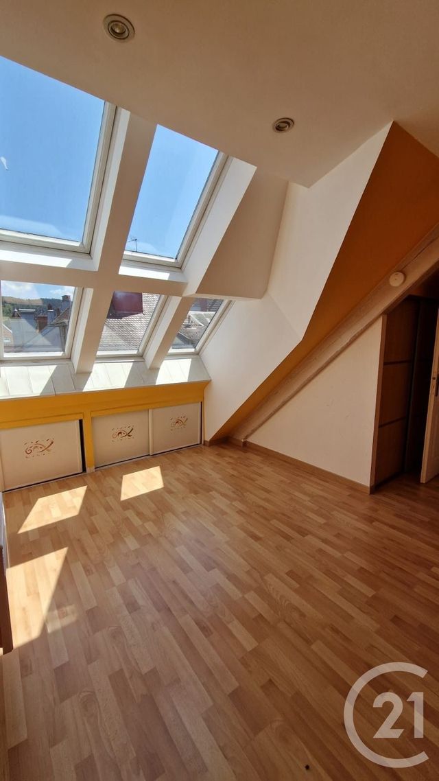 Appartement Duplex à louer - 3 pièces - 80.8 m2 - PONTARLIER - 25 - FRANCHE-COMTE - Century 21 Avenir Immobilier