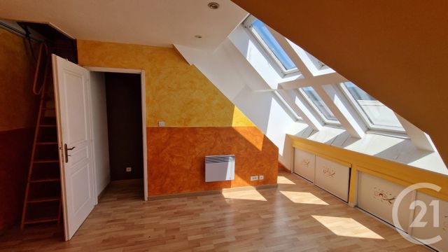 Appartement Duplex à louer - 3 pièces - 80.8 m2 - PONTARLIER - 25 - FRANCHE-COMTE - Century 21 Avenir Immobilier