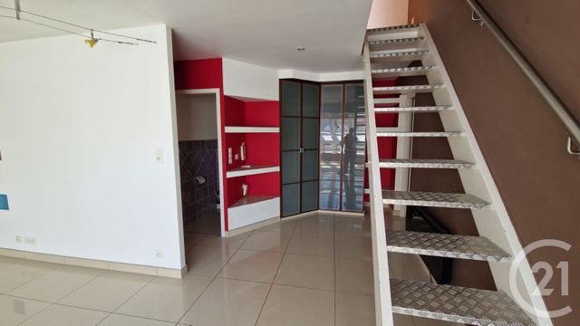 Appartement Duplex à louer - 3 pièces - 80.8 m2 - PONTARLIER - 25 - FRANCHE-COMTE - Century 21 Avenir Immobilier
