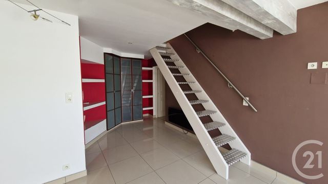 Appartement Duplex à louer - 3 pièces - 80.8 m2 - PONTARLIER - 25 - FRANCHE-COMTE - Century 21 Avenir Immobilier