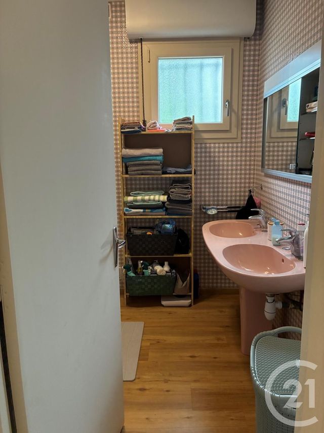 Appartement F4 à louer - 4 pièces - 100.0 m2 - PONTARLIER - 25 - FRANCHE-COMTE - Century 21 Avenir Immobilier