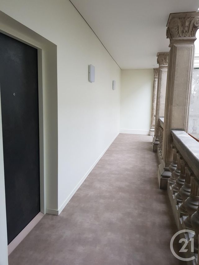 Appartement F2 à louer - 2 pièces - 41.0 m2 - PONTARLIER - 25 - FRANCHE-COMTE - Century 21 Avenir Immobilier