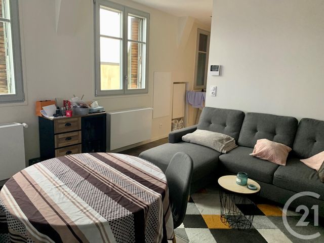 Appartement F2 à louer - 2 pièces - 41.0 m2 - PONTARLIER - 25 - FRANCHE-COMTE - Century 21 Avenir Immobilier