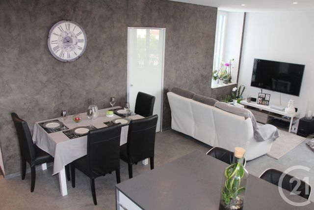 Appartement F3 à louer - 3 pièces - 59.53 m2 - PONTARLIER - 25 - FRANCHE-COMTE - Century 21 Avenir Immobilier