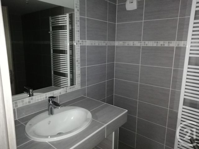 Appartement F4 à louer - 4 pièces - 73.22 m2 - VILLE DU PONT - 25 - FRANCHE-COMTE - Century 21 Avenir Immobilier