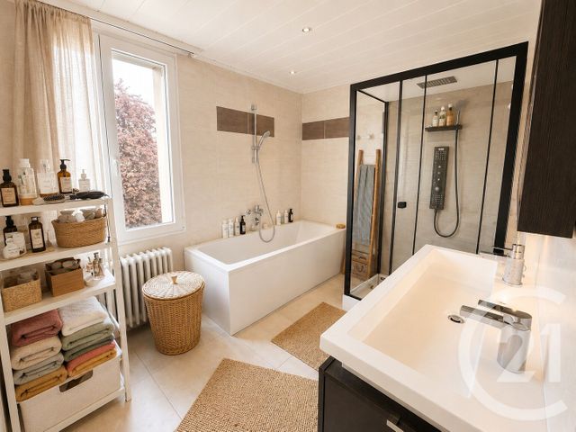maison à vendre - 8 pièces - 250.0 m2 - PONTARLIER - 25 - FRANCHE-COMTE - Century 21 Avenir Immobilier