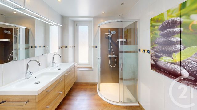 Appartement F4 à vendre - 5 pièces - 126.0 m2 - PONTARLIER - 25 - FRANCHE-COMTE - Century 21 Avenir Immobilier