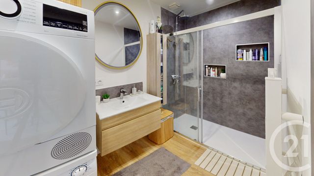 Appartement T2 à vendre - 2 pièces - 48.59 m2 - PONTARLIER - 25 - FRANCHE-COMTE - Century 21 Avenir Immobilier