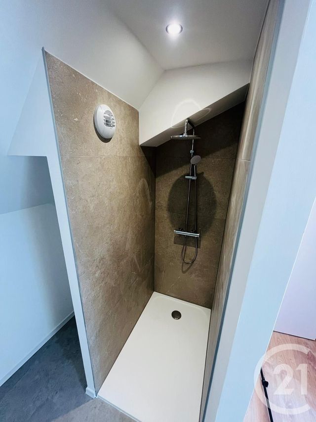 Appartement Duplex à louer - 2 pièces - 32.45 m2 - PONTARLIER - 25 - FRANCHE-COMTE - Century 21 Avenir Immobilier