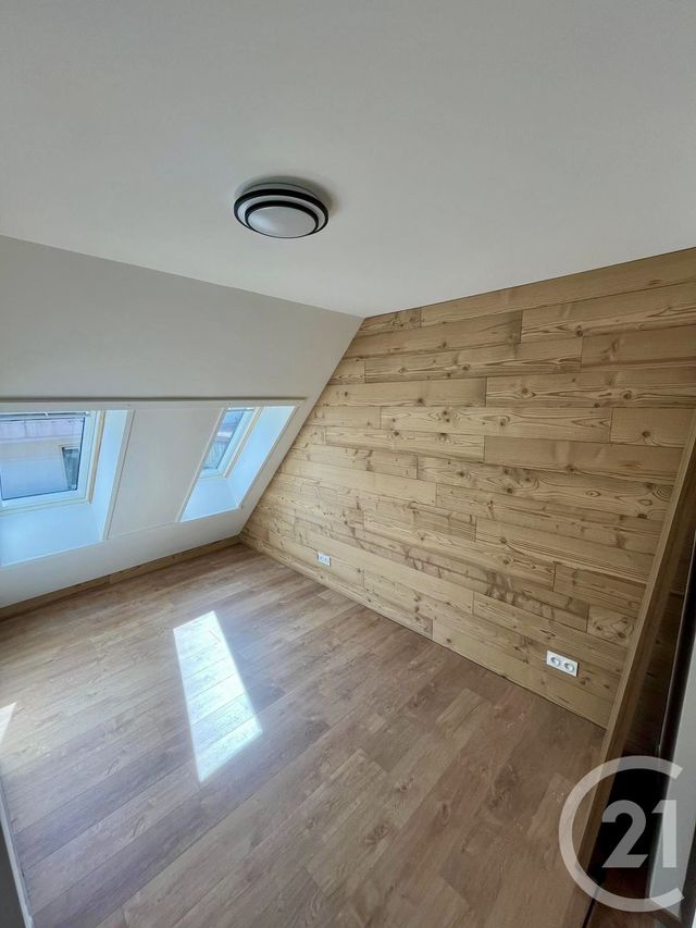 Appartement Duplex à louer - 2 pièces - 32.45 m2 - PONTARLIER - 25 - FRANCHE-COMTE - Century 21 Avenir Immobilier