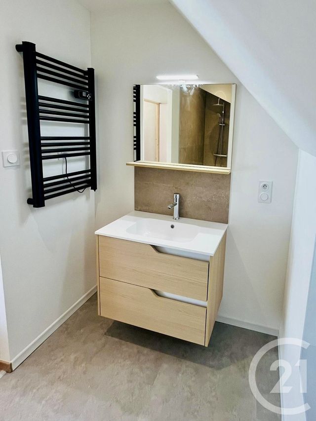 Appartement Duplex à louer - 2 pièces - 32.45 m2 - PONTARLIER - 25 - FRANCHE-COMTE - Century 21 Avenir Immobilier