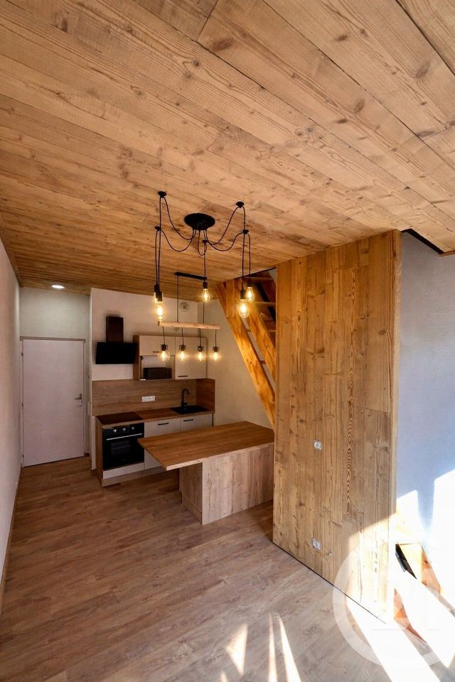Appartement Duplex à louer - 2 pièces - 32.45 m2 - PONTARLIER - 25 - FRANCHE-COMTE - Century 21 Avenir Immobilier