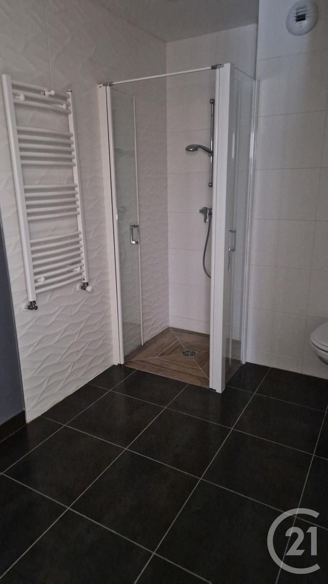 Appartement F3 à louer - 3 pièces - 74.13 m2 - PONTARLIER - 25 - FRANCHE-COMTE - Century 21 Avenir Immobilier