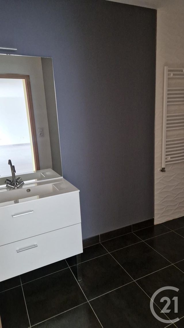 Appartement F3 à louer - 3 pièces - 74.13 m2 - PONTARLIER - 25 - FRANCHE-COMTE - Century 21 Avenir Immobilier