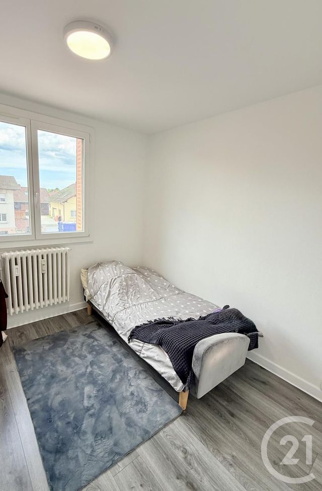Appartement F4 à vendre - 4 pièces - 69.96 m2 - PONTARLIER - 25 - FRANCHE-COMTE - Century 21 Avenir Immobilier