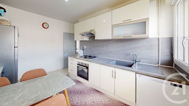 Appartement F4 à louer - 4 pièces - 85.77 m2 - PONTARLIER - 25 - FRANCHE-COMTE - Century 21 Avenir Immobilier