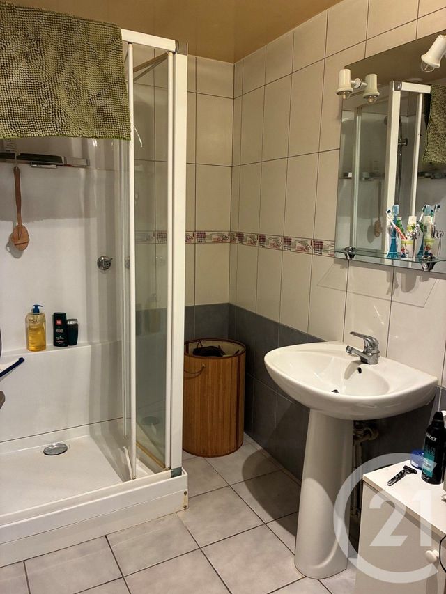 Appartement F3 à louer - 3 pièces - 75.0 m2 - BANNANS - 25 - FRANCHE-COMTE - Century 21 Avenir Immobilier