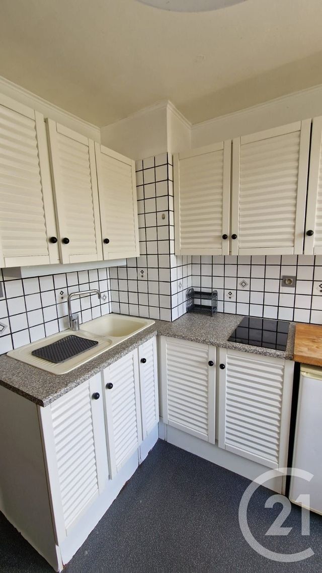 Appartement F1 à louer - 1 pièce - 27.62 m2 - PONTARLIER - 25 - FRANCHE-COMTE - Century 21 Avenir Immobilier