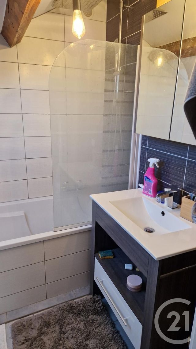 Appartement Duplex à louer - 3 pièces - 63.42 m2 - PONTARLIER - 25 - FRANCHE-COMTE - Century 21 Avenir Immobilier