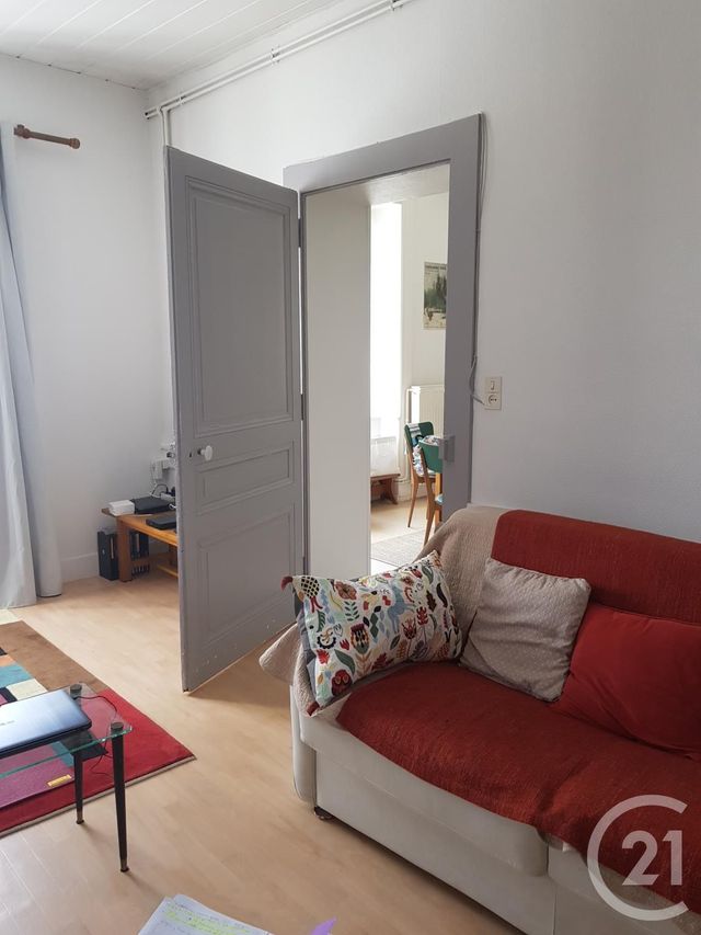Appartement F2 à louer - 2 pièces - 75.0 m2 - PONTARLIER - 25 - FRANCHE-COMTE - Century 21 Avenir Immobilier